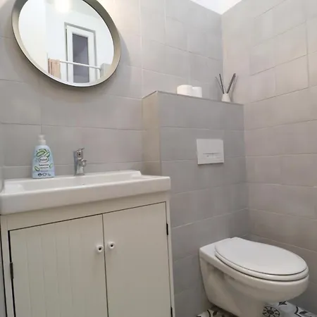 Cozy Westend Apartment